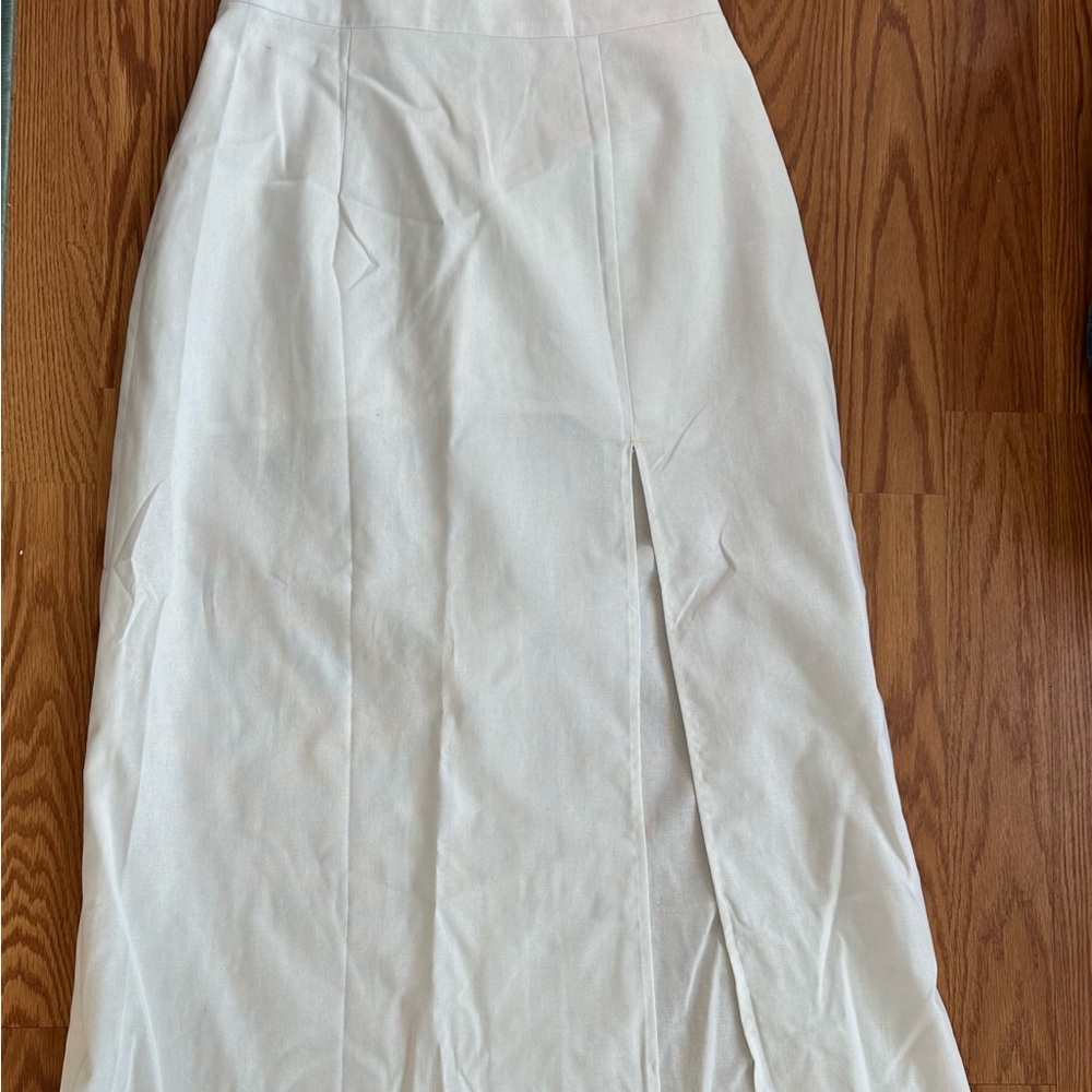 Elegant White Women's Skirt